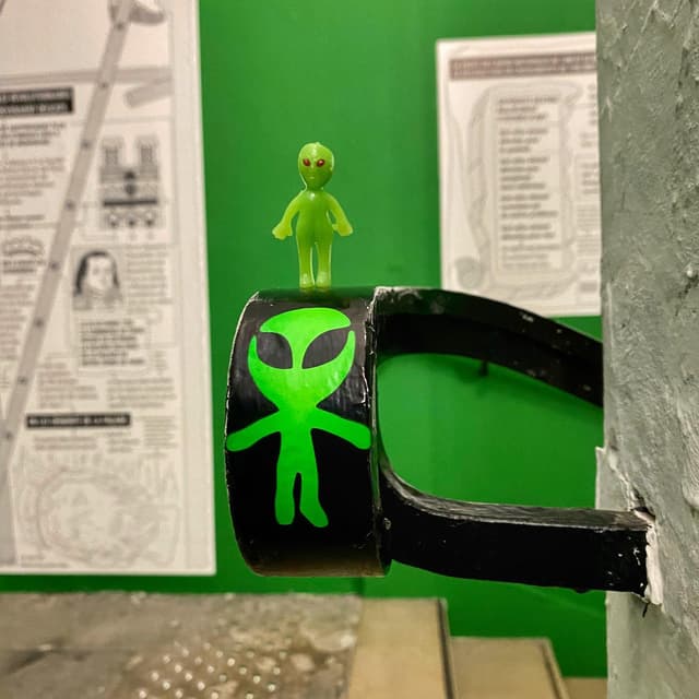 Meeting of the aliens