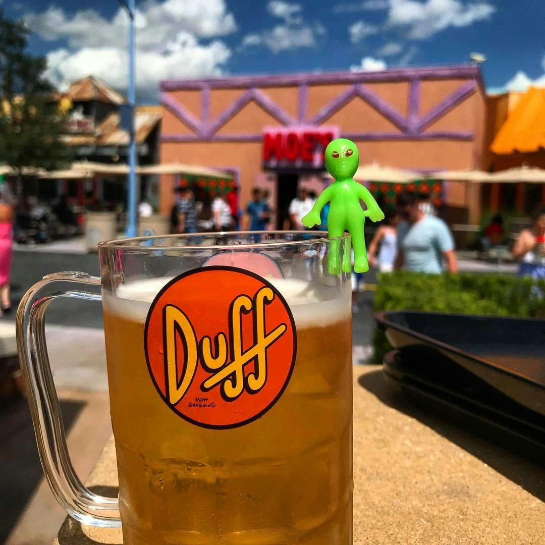 Alien enjoying a Duff beer at Moe’s