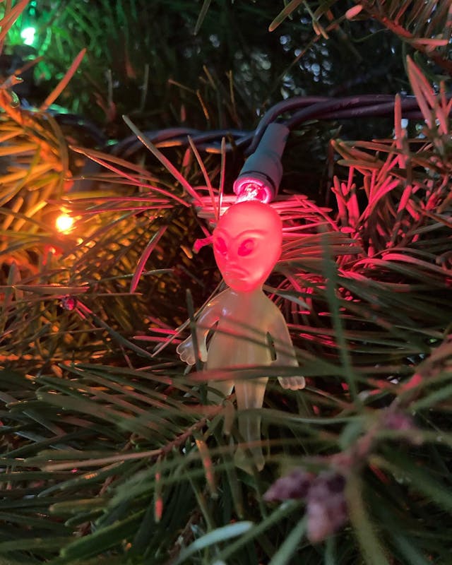 Christmas tree alien